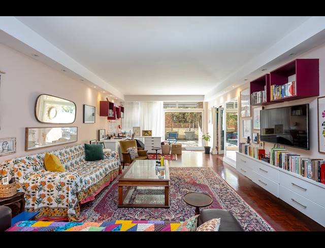 2 BEDROOM APARTMENT FOR SALE IN NEWLANDS